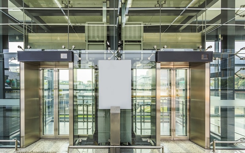Panoramic elevator