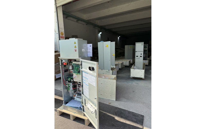 Control cabinet